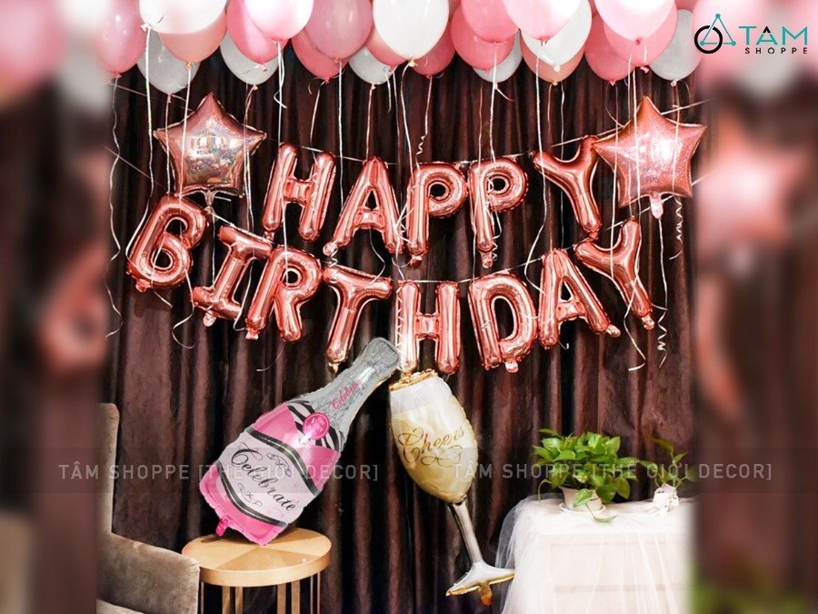 Set trang trí sinh nhật rượu vang HPBD 2 sao SSNBDTS014